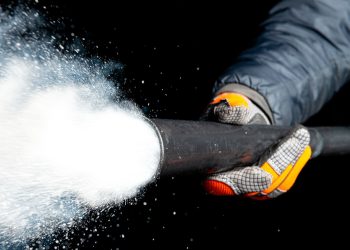 Dry Ice Blast Cleaning